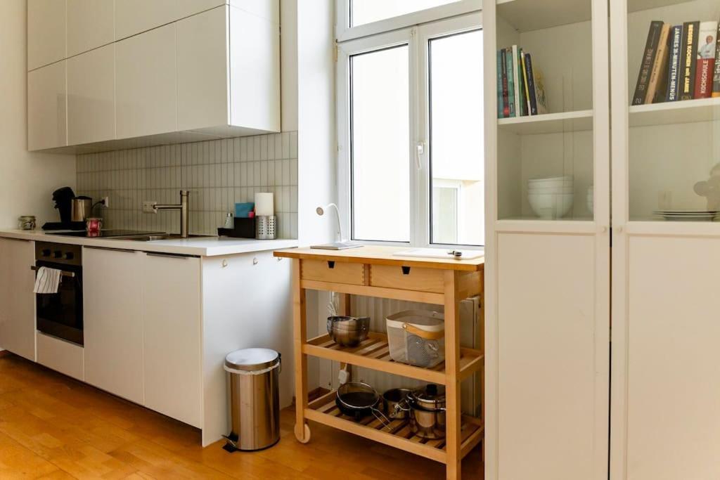 Savoir-Vivre In Unserer Zentralen Balkonwohnung Wien Exterior foto