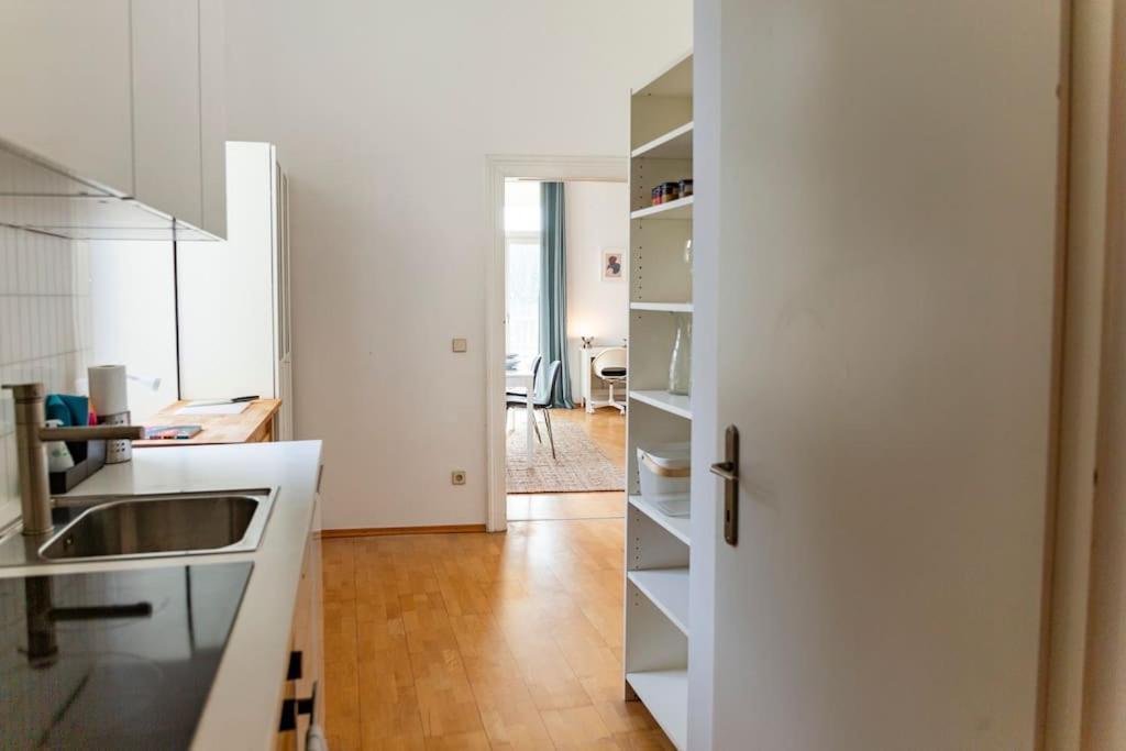 Savoir-Vivre In Unserer Zentralen Balkonwohnung Wien Exterior foto