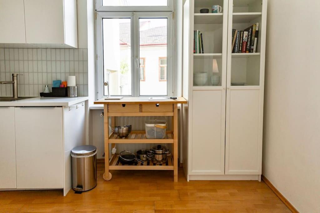 Savoir-Vivre In Unserer Zentralen Balkonwohnung Wien Exterior foto