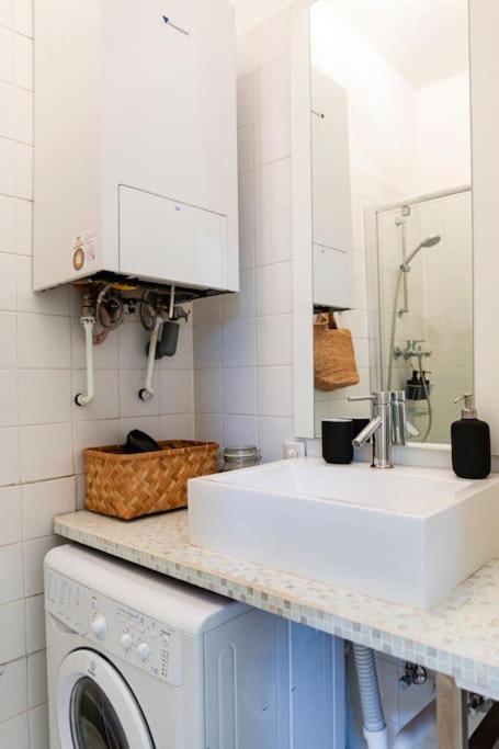 Savoir-Vivre In Unserer Zentralen Balkonwohnung Wien Exterior foto